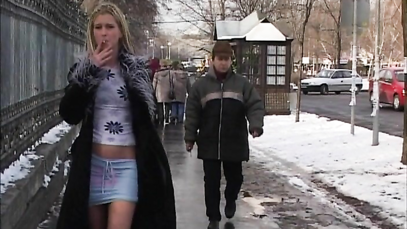Public Piss Girls No.5