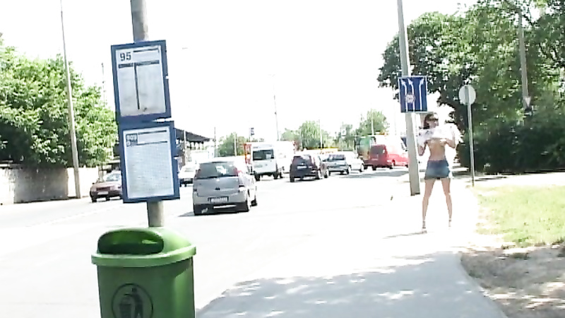 Public Piss Girls No.20